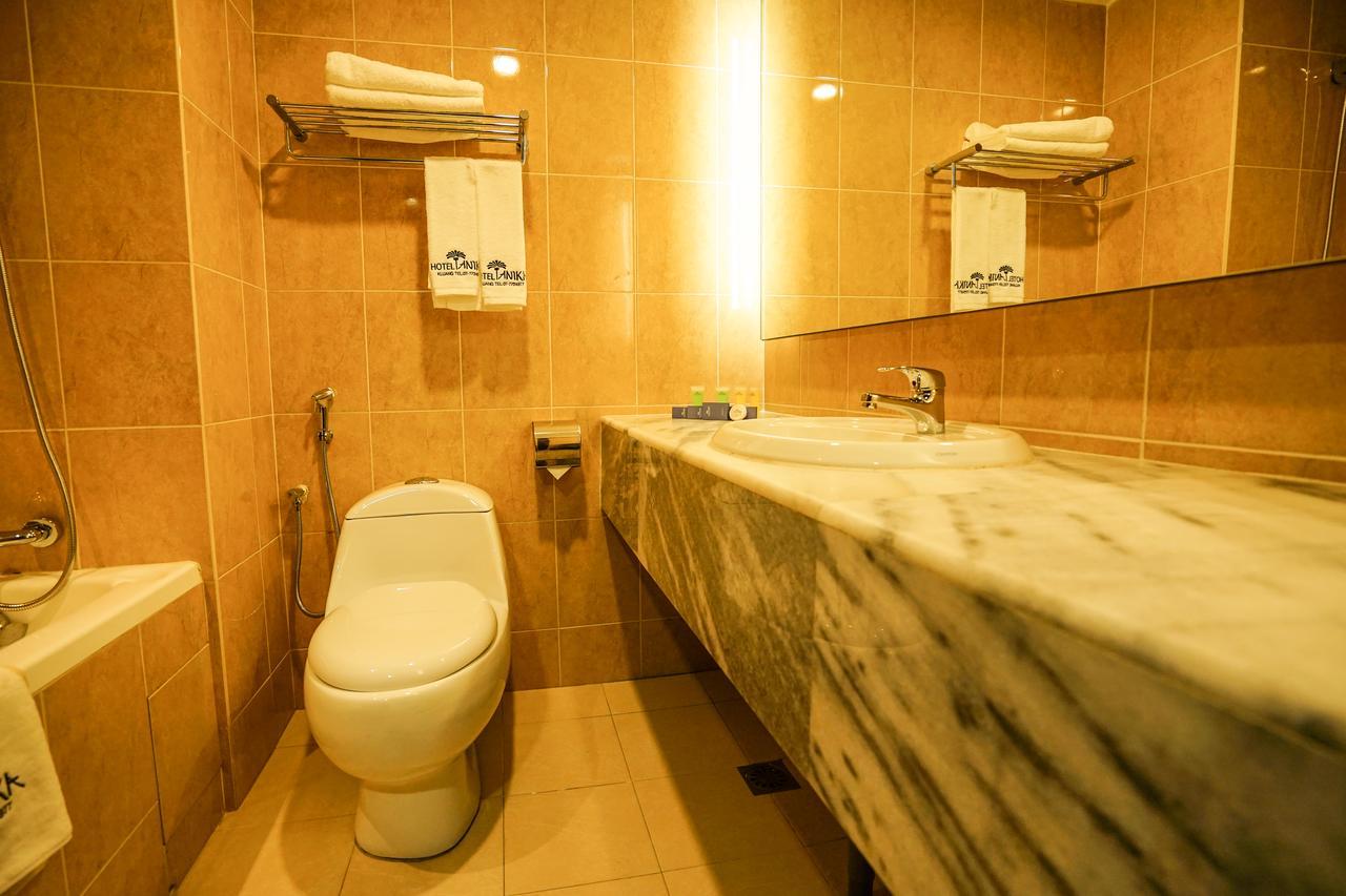 Hotel Anika Keluang Kültér fotó