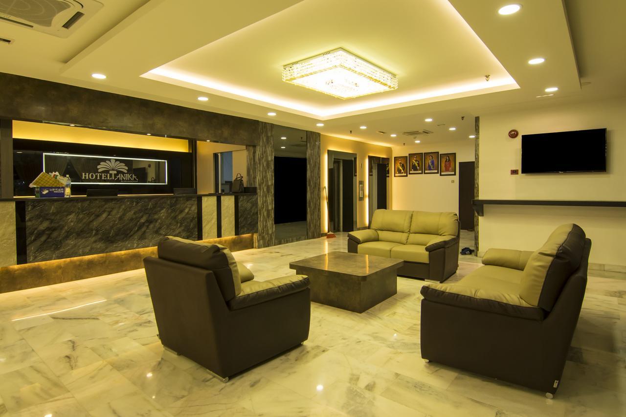 Hotel Anika Keluang Kültér fotó