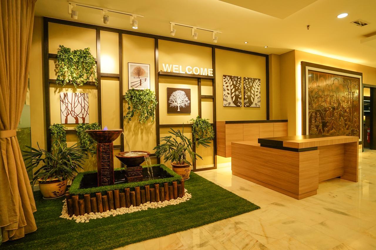 Hotel Anika Keluang Kültér fotó